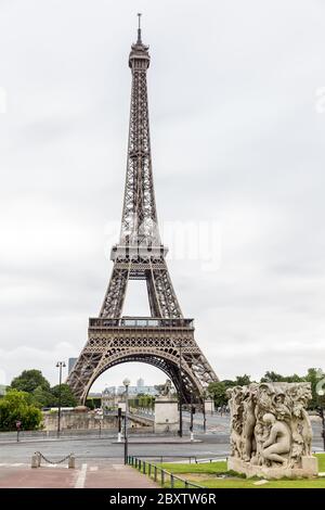 Torre Eiffel a Parigi al mattino Foto Stock