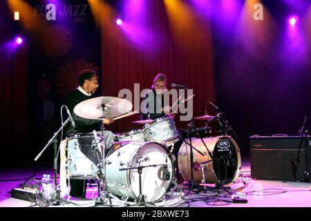 Daniel Lanois & Black Dub si esibiscono al pori Jazz Festival, Finlandia, 14 luglio 2011 Foto Stock