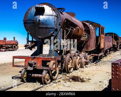 Treno cimitero vicino Uyuni, Bolivia, Sud America Foto Stock