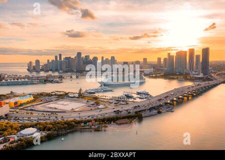 Centro di Miami - Tramonto Foto Stock