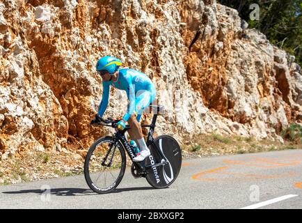 Col du Serre de Tourre, Francia - Luglio 15,2016: Il ciclista spagnolo Luis Leon Sanchez del Team Astana che cavalca durante una fase individuale di prova a tempo ad Ard Foto Stock