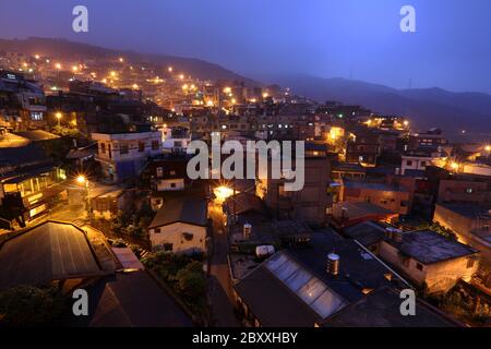 Il jiu fen village di notte, in Taiwan Foto Stock