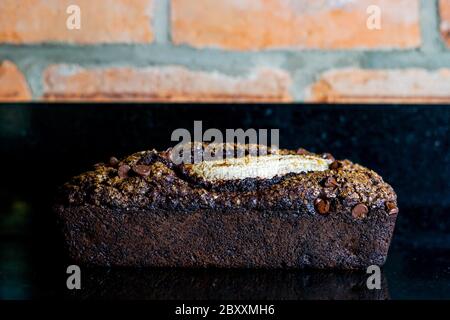 Doppio pane al cioccolato con banana Foto Stock