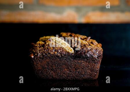 Doppio pane al cioccolato con banana Foto Stock