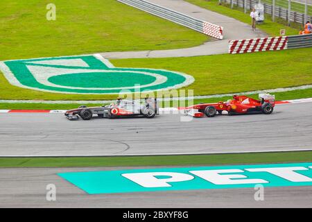 SEPANG, MALESIA - 10 aprile: auto sulla pista di gara del GP di Formula 1, 10 aprile 2011, Sepang, Malesia Foto Stock