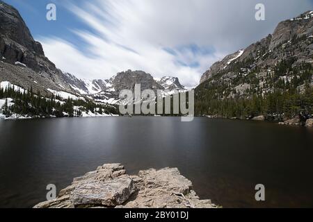 Foto di paesaggio da Loch vale nel Rocky Mountain National Park, Colorado Foto Stock