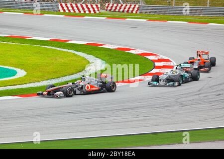 SEPANG, MALESIA - 10 aprile: auto sulla pista di gara del GP di Formula 1, 10 aprile 2011, Sepang, Malesia Foto Stock