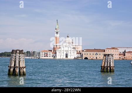 Vista sul Bacino di San Marco verso l'isola di San Giorgio maggiore, Venezia. Foto Stock