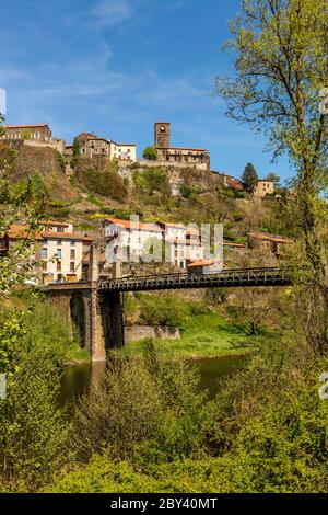 Chilhac sulla rivia Allier, dipartimento della Loira, Auvergne-Rodano-Alpi, Francia Foto Stock