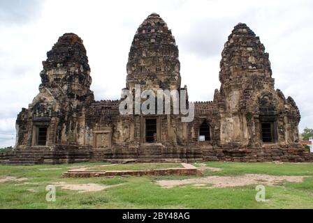 Phra Prang sani Yod a Lopburi Foto Stock