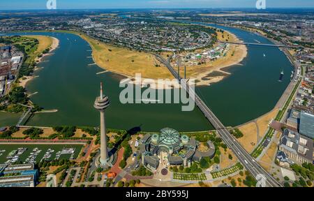 fiume Reno con il ponte Rheinkniebruecke e la torre del Reno, Oberkassel distretto sullo sfondo, 22.07.2019, vista aerea, Germania, Nord Reno-Westfalia, basso Reno, Dusseldorf Foto Stock