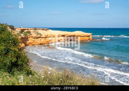 Una bella spiaggia a Pilar de la Horadada, Spagna. Foto Stock