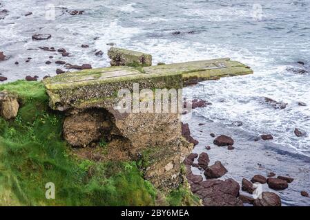 Resti di forte sul capo delle colline di Santa Catalina nella zona di Cimadevilla di Gijon nella comunità autonoma delle Asturie, Spagna Foto Stock