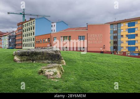 Parco sul capo delle colline di Santa Catalina nella zona di Cimadevilla a Gijon nella comunità autonoma delle Asturie, Spagna Foto Stock