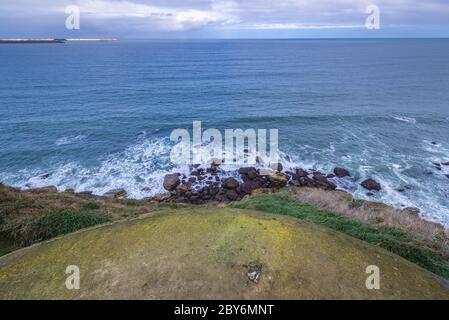 Vista dal capo delle colline di Santa Catalina nell'area di Cimadevilla di Gijon nella comunità autonoma delle Asturie, Spagna Foto Stock