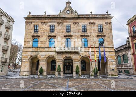 Municipio su Plaza Mayor - Piazza principale a Gijon nella comunità autonoma delle Asturie in Spagna Foto Stock