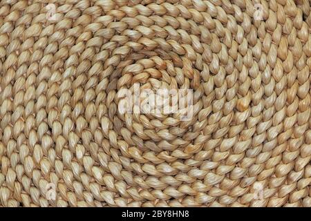 Primo piano su Wicker Winten cerchi Foto Stock