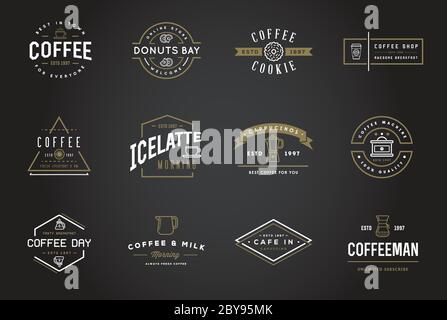 Set di modelli di logotipo di caffè vettoriale e accessori per caffè Illustrazione con icone incorporate con nomi fittizi Illustrazione Vettoriale