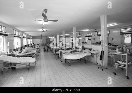 Ospedale di emergenza, Battambang, Cambogia, Asia, effetti delle mine Foto Stock