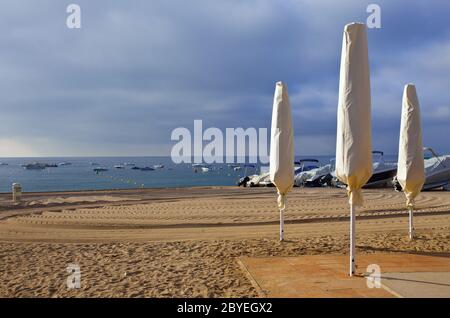 Spiaggia mediterranea Foto Stock