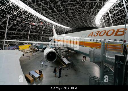 Airbus A300B ampio corpo di aereo di linea mostra al Museo Aeroscopia. Blagnac.Toulouse.Haute-Garonne.Occitanie.France Foto Stock