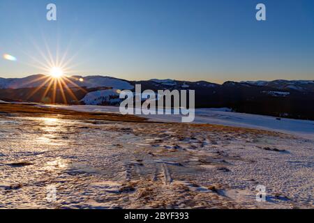 Scoprite le splendide montagne rumene. Transilvania Foto Stock