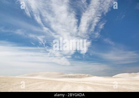 Incredibili nuvole nel cielo - un giorno nella Duna Lancelin vicino a Perth in Australia Occidentale Foto Stock