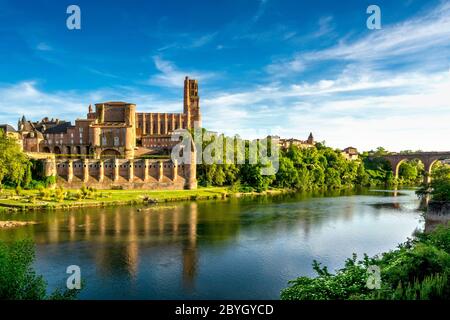 Cattedrale di San Cecile di Albi sul fiume Tarn, Albi elencato come Patrimonio Mondiale dall'UNESCO, dipartimento Tarn, Occitanie, Francia