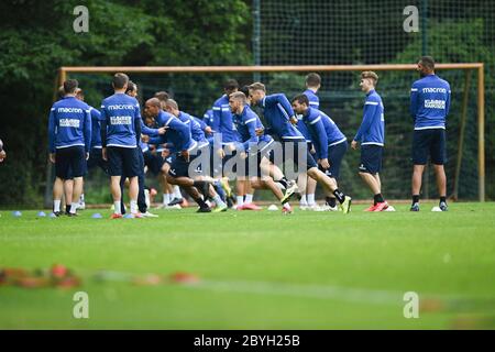 Karlsruhe, Germania. 10 Giugno 2020. Formazione Sprint. GES/Football/2° Bundesliga: Allenamento di Karlsruher SC, 10.06.2020 Calcio: 2° Lega: Allenamento di Karlsruher SC, 10 giugno 2020 | utilizzo in tutto il mondo Credit: dpa/Alamy Live News Foto Stock