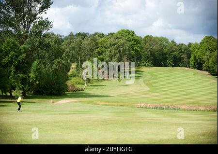 Campo da golf a 18 buche presso il Foxhills Country Club, Surrey, Regno Unito Foto Stock