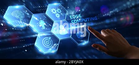 Elaborazione di bordo moderna tecnologia su schermo virtuale. Business, tecnologia Internet e networking concetto. Foto Stock