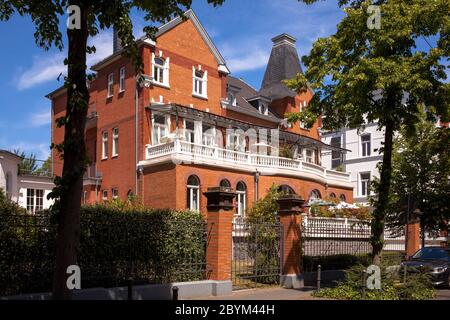 villa sulla Rheinallee a Bonn-Bad Godesberg, Nord Reno-Westfalia, Germania. Villa an der Rheinallee a Bonn-Bad Godesberg, Nordrhein-Westfalen, Cervo Foto Stock