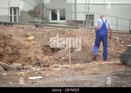 10 giugno 2020, Turingia, Nordhausen: Vista del sito dove è stata trovata la bomba da guerra mondiale al teatro. Più di 7000 persone devono essere evacuate dopo la scoperta di una bomba da guerra mondiale. Foto: dpa-Zentralbild/dpa Foto Stock