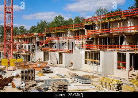 11.05.2020, Essen, Renania Settentrionale-Vestfalia, Germania - nuovo cantiere per case plurifamili, quartiere residenziale di Ruebogen, per un totale di 10 mu Foto Stock