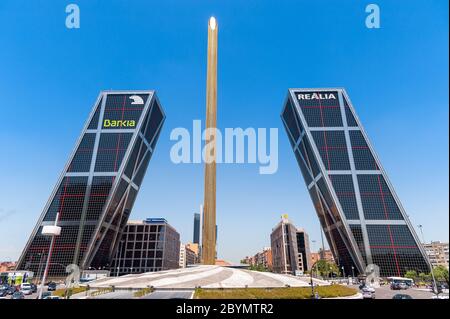 Puerta de Europa o Torres Kio, Madrid, Spagna Foto Stock