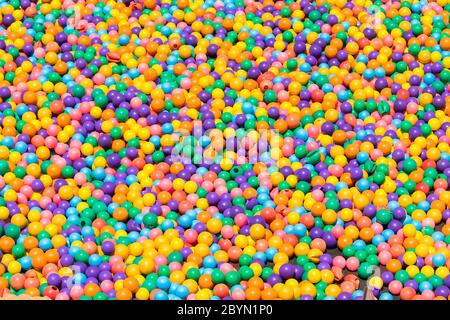 palline colorate di plastica texture sfondo Foto Stock