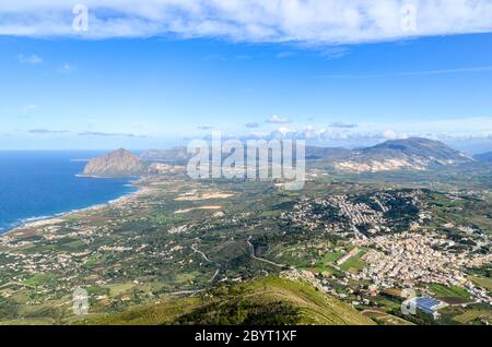 Viste da Erica, Sicilia, Italia, in inverno (dicembre) Foto Stock