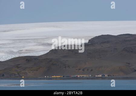 La stazione polacca Antartica Henryk Arctowski sull'isola di Re Giorgio nelle Isole Shetland meridionali, Antartide. Foto Stock