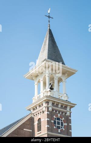 Pittoresco campanile di una chiesa nei Paesi Bassi Foto Stock