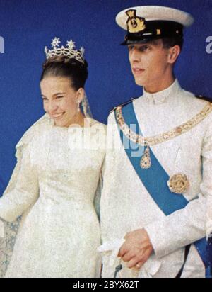 Claudia d'Orléans e Amedeo di Savoia Aosta il giorno del loro matrimonio il 22 luglio 1964 Foto Stock