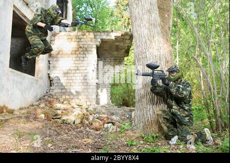 paintball giocatori al gioco Foto Stock