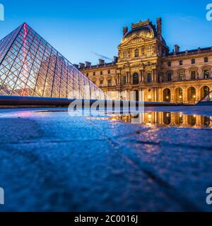 PARIGI - MAGGIO 12 : Museo del Louvre il 12 Maggio 2014 a Parigi, Francia Foto Stock