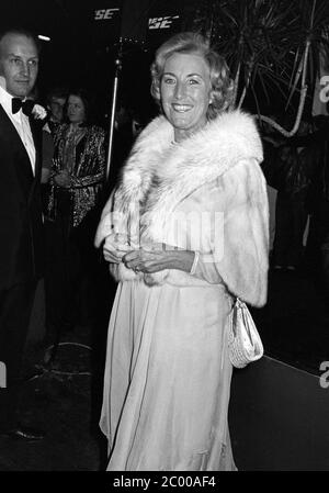 LONDRA, REGNO UNITO. Luglio 1980: Cantante Dame vera Lynn al Berkely Square Ball a Londra. © Paul Smith/aggiornamento delle caratteristiche Foto Stock