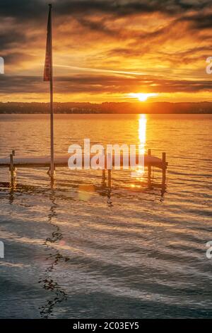 Sunrise lago di Starnberg Foto Stock