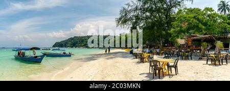 Isole Redang, Malesia; maggio-2019; Spiaggia di sabbia bianca, Isola di Redang, Malesia Foto Stock