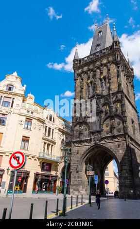 Prasna brana, torre delle polveri, città vecchia, Praga, Repubblica Ceca Foto Stock