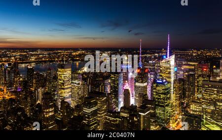 Vista di Times Square dall'Empire state Building (New York City, Stati Uniti) Foto Stock