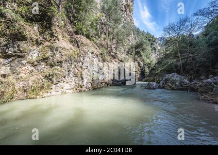 Lago Chouwan sul fiume Abraham nella Riserva della Biosfera di Jabal Moussa sulle pendici del Monte Libano nel distretto di Keserwan del Libano Foto Stock