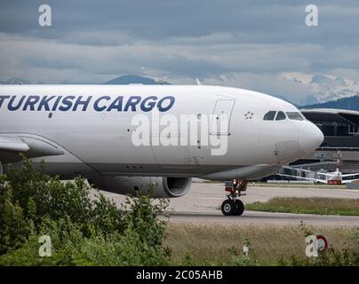 Aereo turco Cargo tassare a ZRH Foto Stock