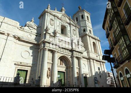 Valladolid, Spagna - 8 dicembre 2018: Catedral de Valladolid (Cattedrale di nostra Signora della Santa Assunzione) Foto Stock